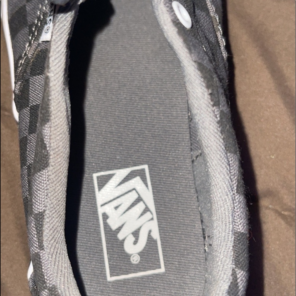 Worn once for event. Smoke free home.